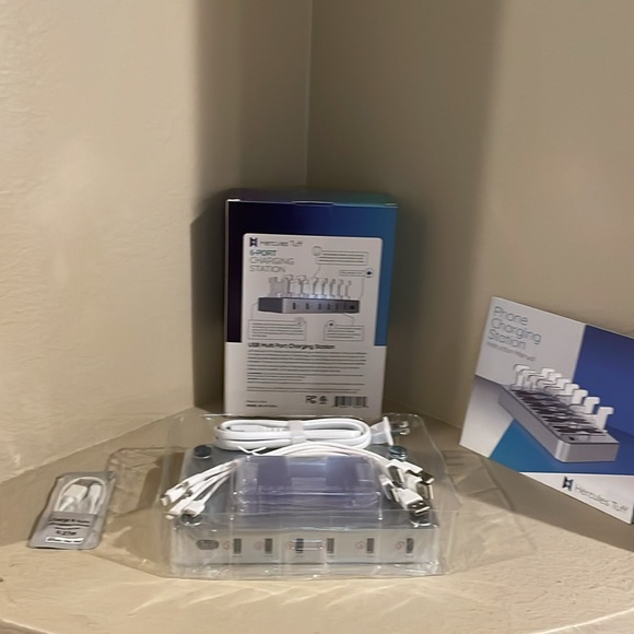Hercules Tuff USB Multi 6 -Port Charging Station - Picture 9 of 9